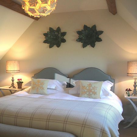 The Swan Inn Swinbrook Burford Exterior foto